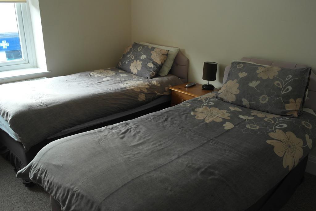 Hikers And Bikers Bed & Breakfast Hadfield Oda fotoğraf